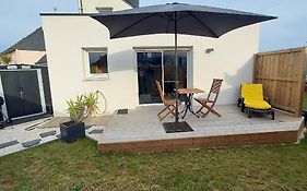 Studio Avec Terrasse Et Jardin A 100 M De La Plage